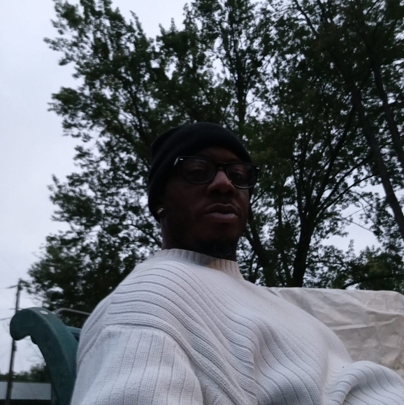 Meet your Posher, Joshua - Picture 1 of 1